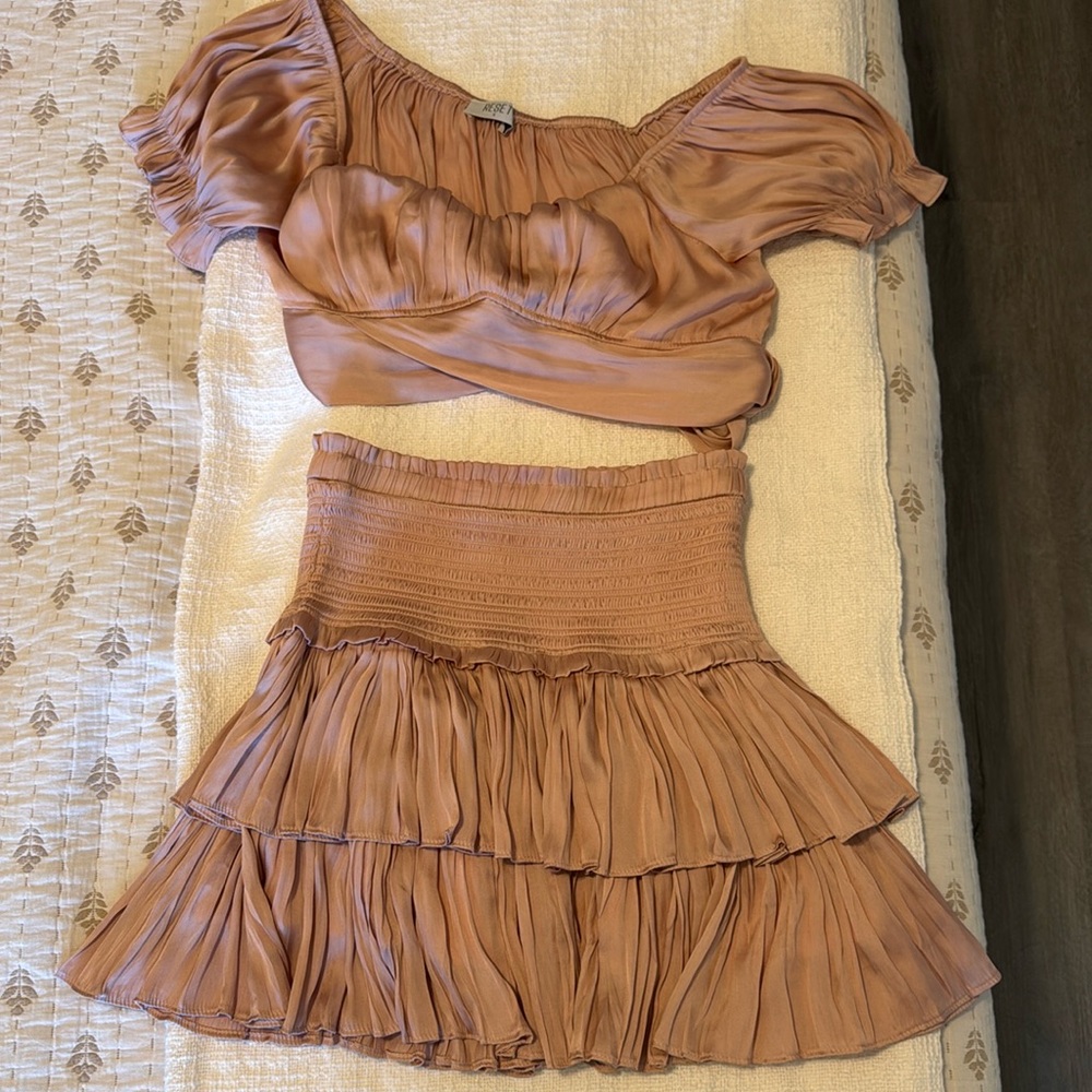 Never worn pink 2 piece skirt set